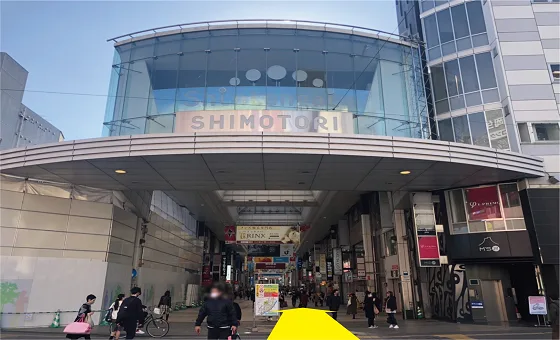下通りアーケードに入り新市街方面へ歩きます。